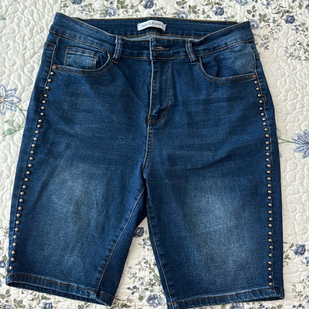 $10. Size 10